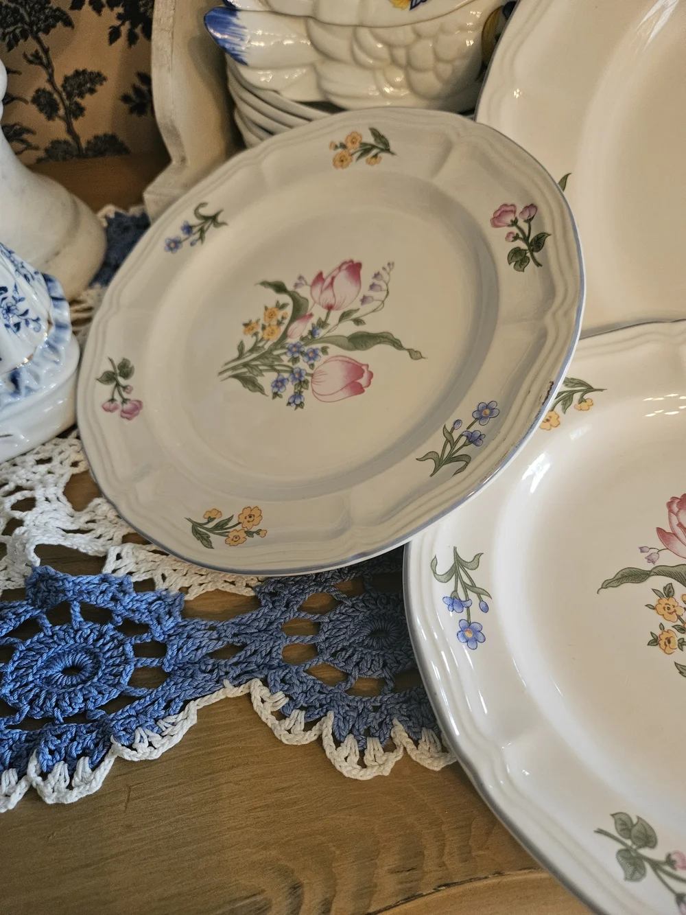 Floral Butterfly China Plate Set – 1 Large 12